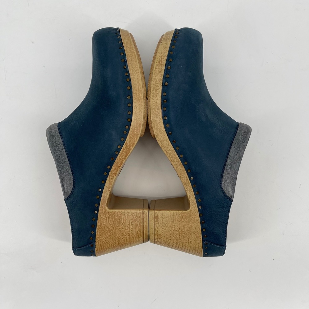 Dansko Navy and Beige Clogs - Picture 6 of 9